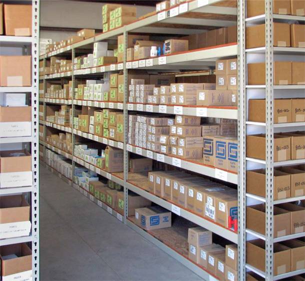 Bảng giá kệ kho hàng V lỗ