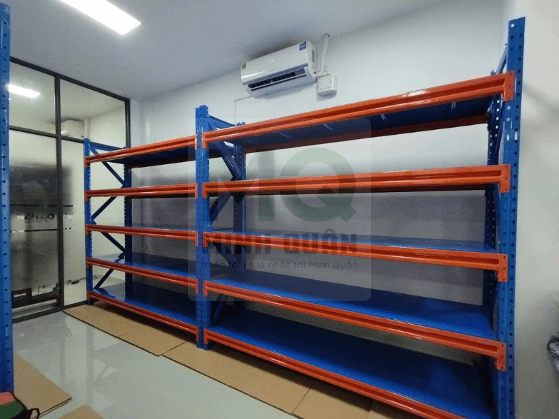 Hình ảnh bàn giao dự án cung cấp kệ cho công ty MECO Việt Nam