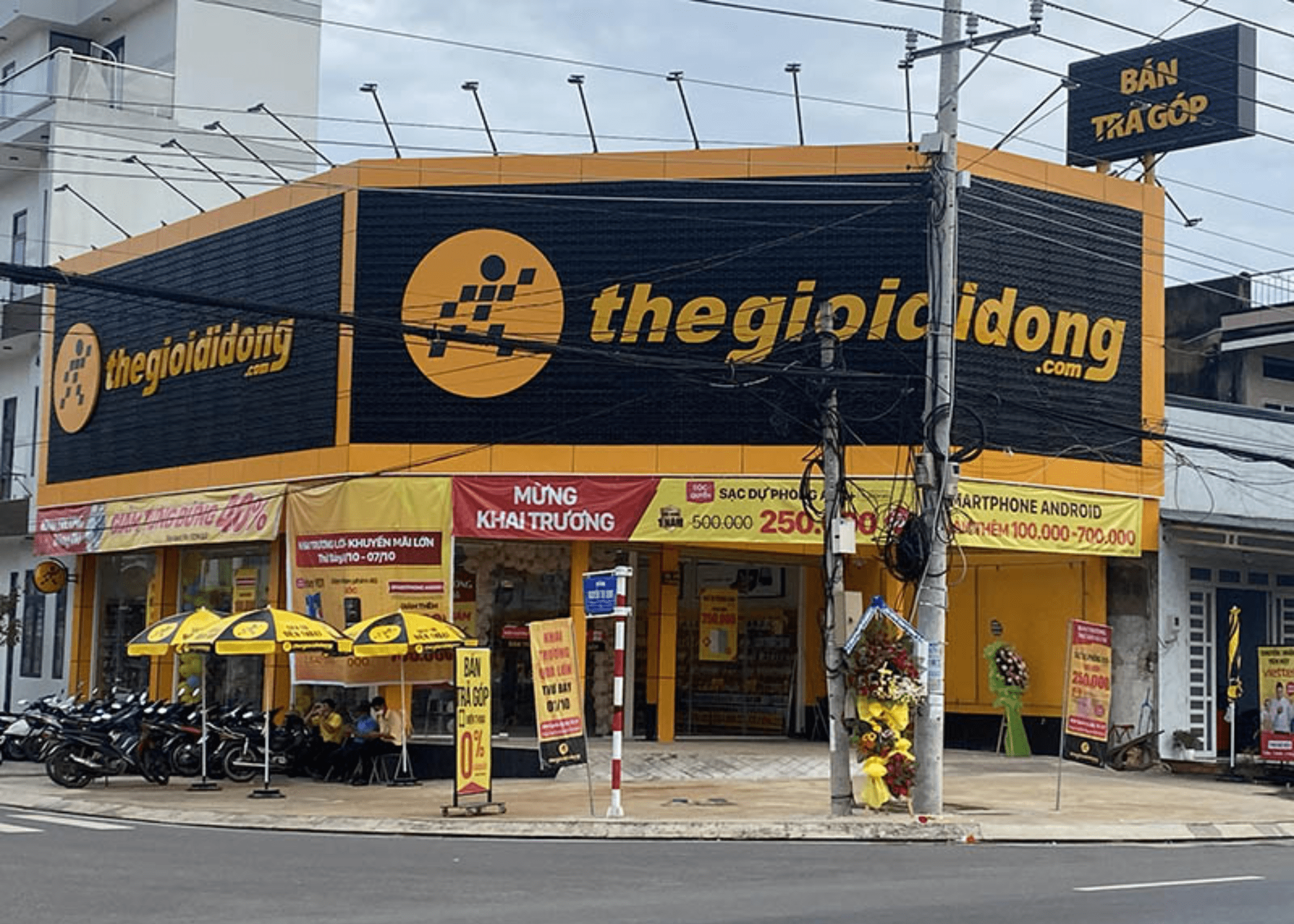 Lắp đặt kệ tại Thế Giới Di Động Tân Phú Đồng Nai