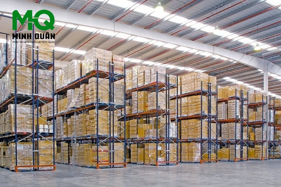 So Sánh Kệ Selective Và Kệ Drive-in Chi Tiết Cho Kho Sản Xuất