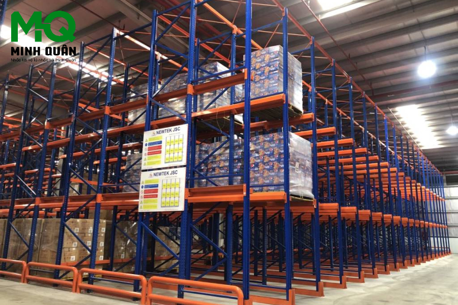 Top Các Mẫu Kệ Tải Nặng Tối Ưu Diện Tích Kho Để Tránh Cong Vênh, Quá Tải 