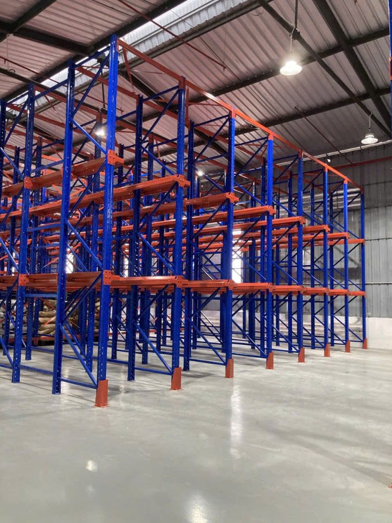 kệ kho chứa pallet selective drive-in