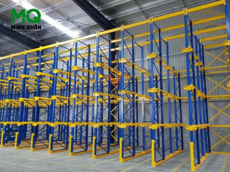 lưu ý khi mua kệ kho hạng nặng lưu ý khi mua kệ kho hạng nặng
