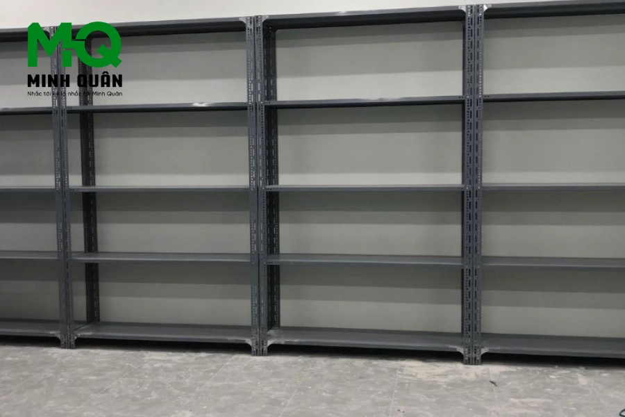 Kệ Sắt V Lỗ Quận 8: Tận Dụng Không Gian, Dễ Lắp Đặt, Sản Xuất Tại Nhà Máy 